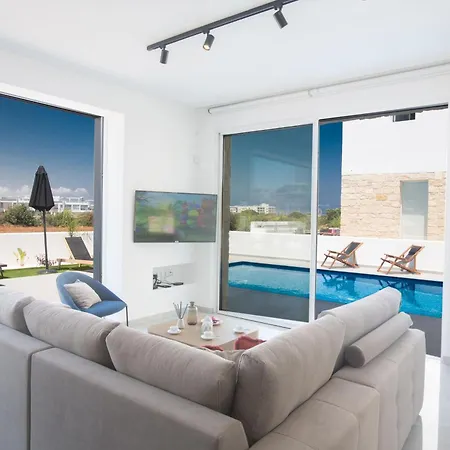 Vie Bleu Mit Pool, Im Zentrum Hébergement de vacances *